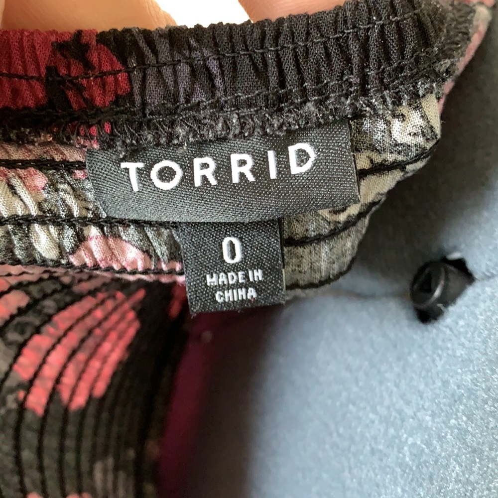 ❌SOLD❌Torrid Smocked Handkerchief Floral Dress - Picture 9 of 9